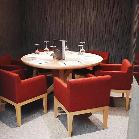 Met Hotel 4*