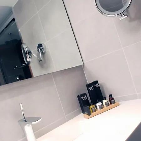 Met Hotel