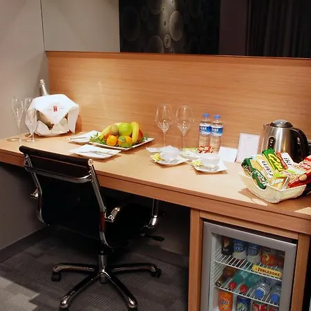 Hotel Met 4*
