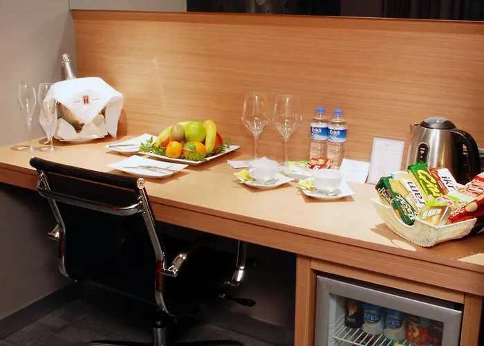 Met Hotel 4*