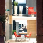 Met Hotel 4*