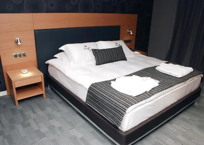 Met Hotel 4*